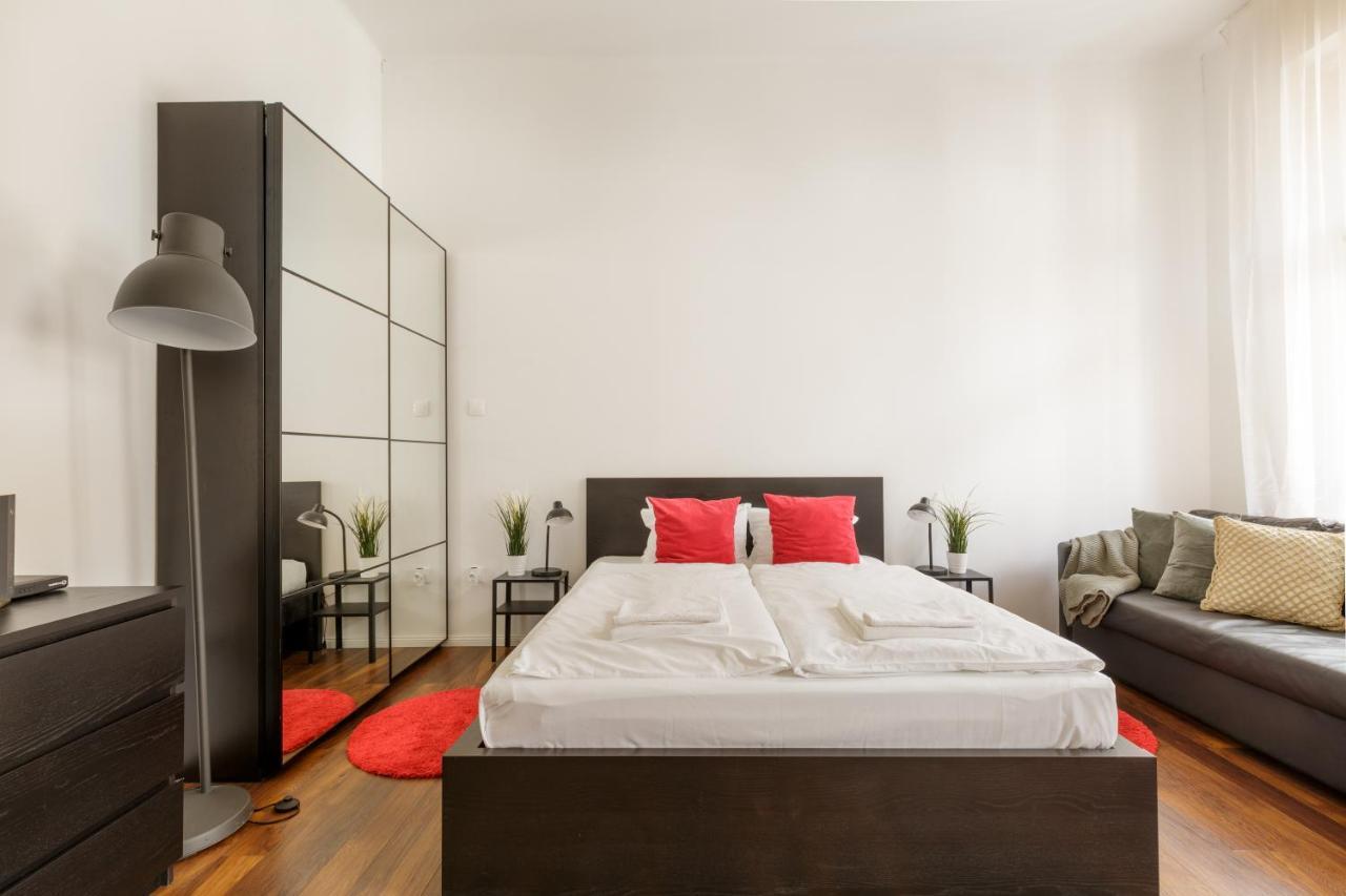 Red Dot Two - New Unit In The Heart Of Party Town Διαμέρισμα Βουδαπέστη Εξωτερικό φωτογραφία