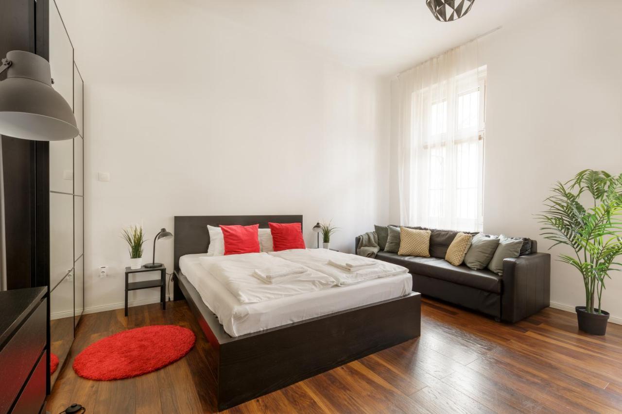 Red Dot Two - New Unit In The Heart Of Party Town Διαμέρισμα Βουδαπέστη Εξωτερικό φωτογραφία