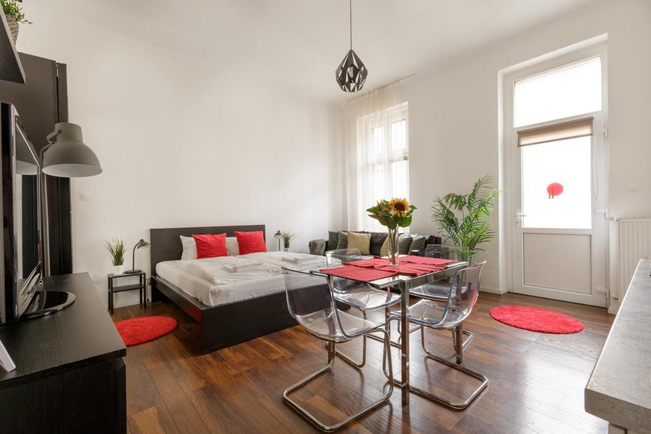 Red Dot Two - New Unit In The Heart Of Party Town Διαμέρισμα Βουδαπέστη Εξωτερικό φωτογραφία